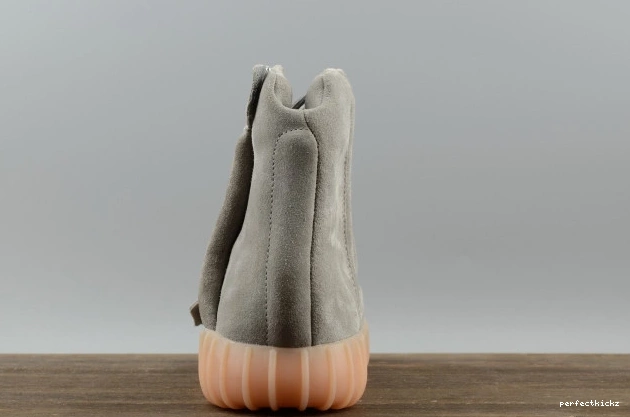 YEEZY BB1840 GREY GLOW LIGHT GUM BOOST DARK 750 ADIDAS 0710